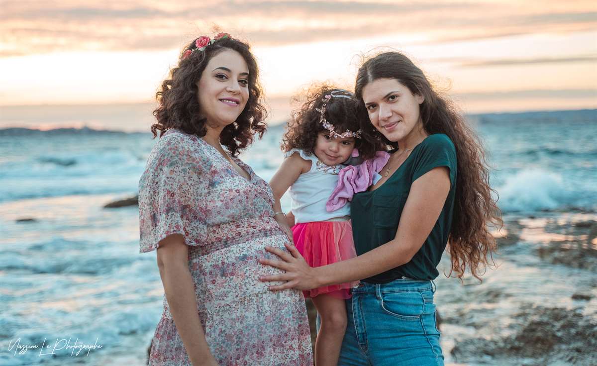 Une séance photo de famille/grossesse sur la plage 67