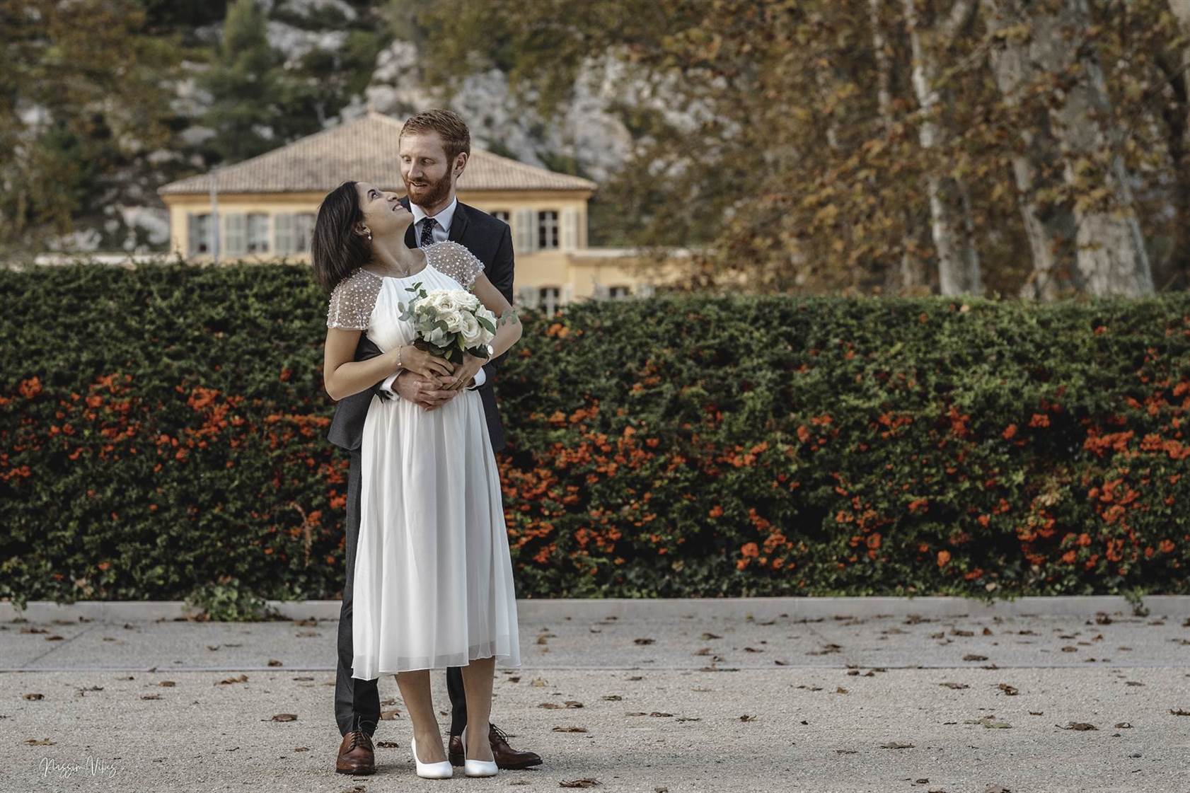Immortalisez votre amour à Aix-en-Provence avec Nassim, le photographe de mariage passionné 23